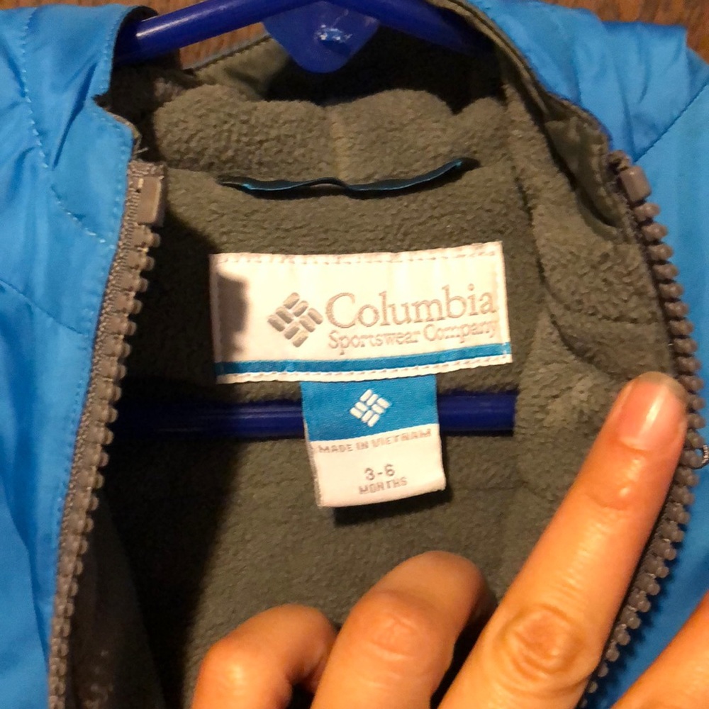 Like brand new Columbia jacket 🧥 for baby - Picture 4 of 4